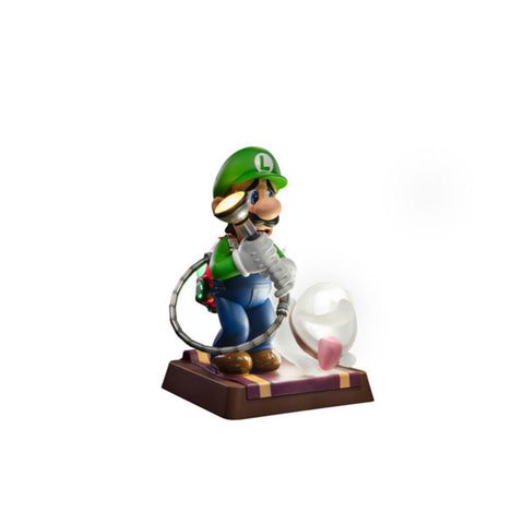 Image of Luigi's Mansion 3 - Luigi 9" PVC Statue Collector's Edition